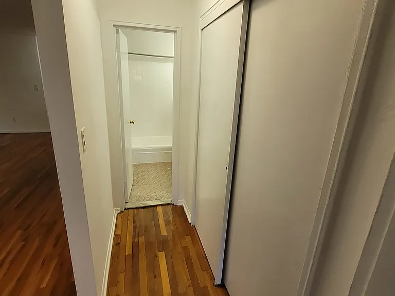 2875 Bainbridge Ave #A7 — Photo 10