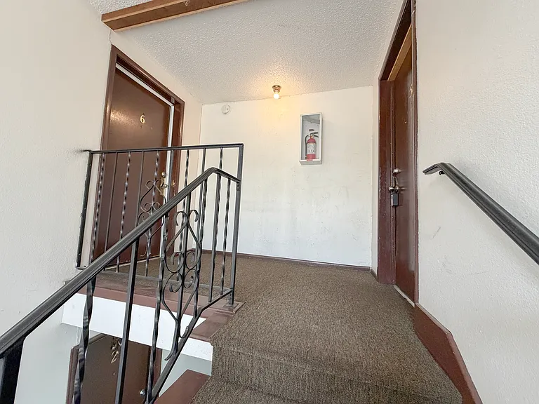 4 Birch Ct #5 — Photo 13