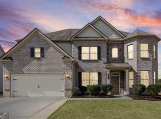 5470 Mirror Lake Dr, Cumming, GA 30028