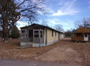 206 Draper St, Earle, AR 72331