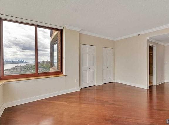 5th image of 100 Old Palisade Rd APT 3505
