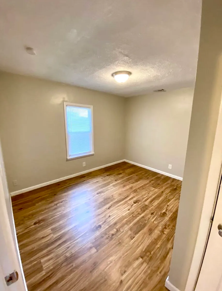 Building Photo - 7315 Meadow Dr