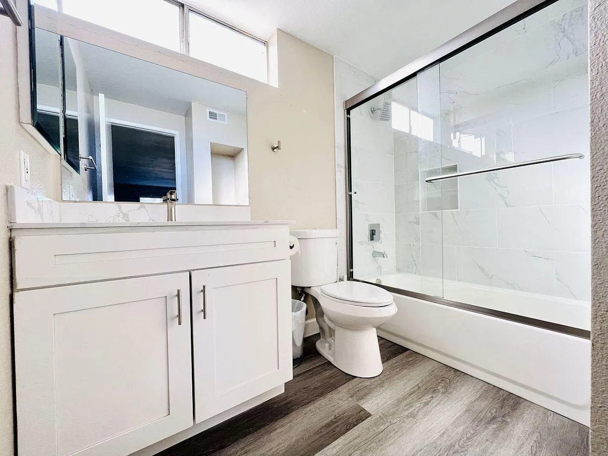 7 bed, 2138 sqft, $1,200 — Photo 4