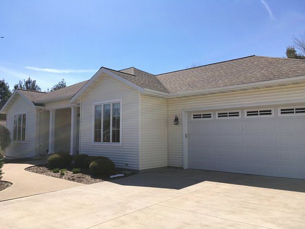 1st image of 818 N 27th Ave