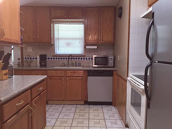 2nd image of 295 County Road 306