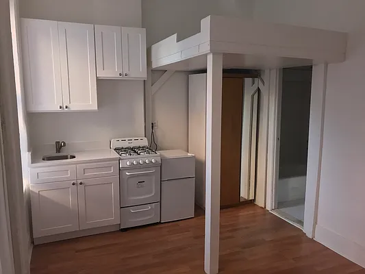 Rented by Triumph Property Group | media 22