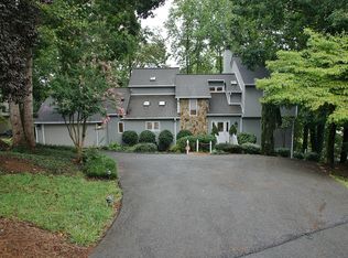 414 Anchor Dr, Moneta, VA 24121
