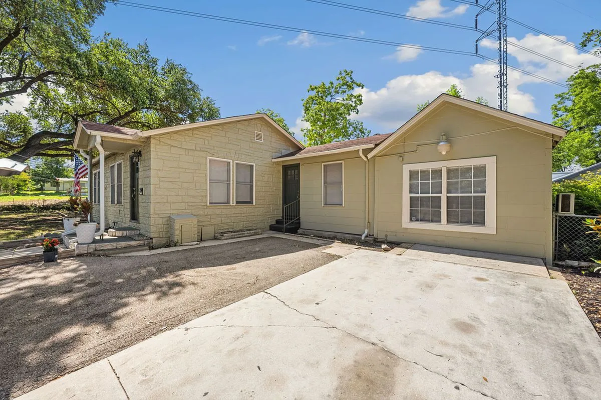 1 bed, 1.0 bath, 752 sqft, $1,275 — Photo 1