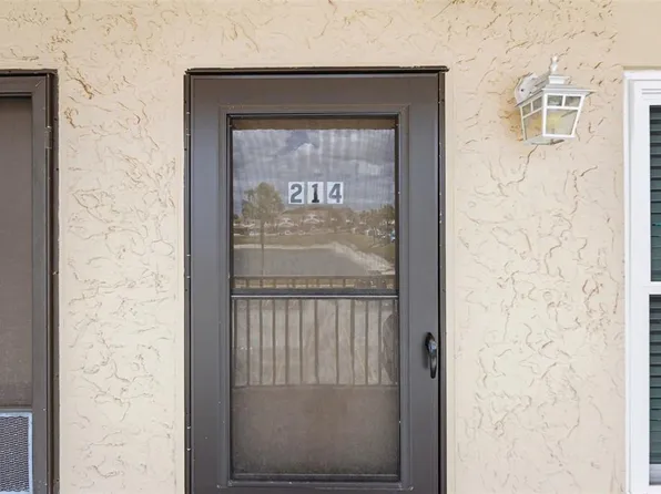6400 46th Ave N APT 214, Kenneth City, FL 33709