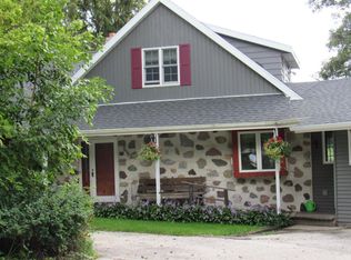 518 Fairview Dr, Plymouth, WI 53073