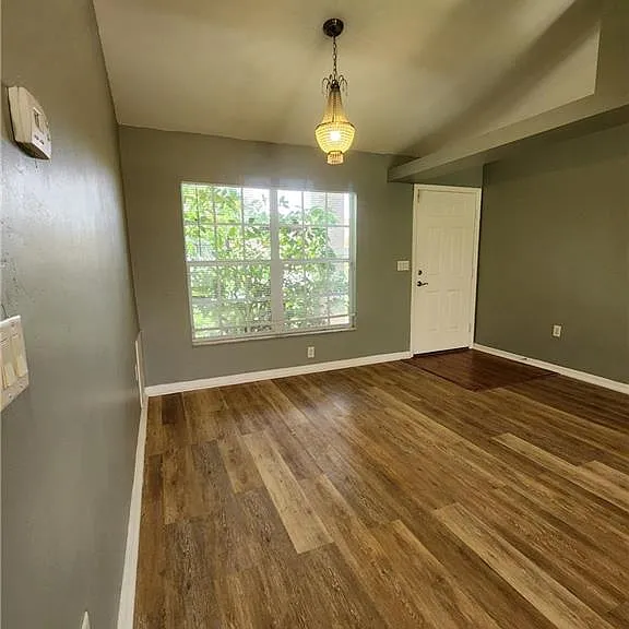 2431 Hawks Preserve Dr — Photo 2