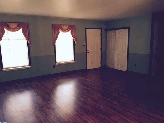 4th image of 73 Chatham Ct