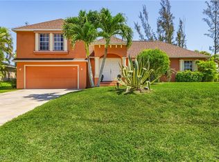 327 SW 26th Terrace Cpe, Coral, FL 33914