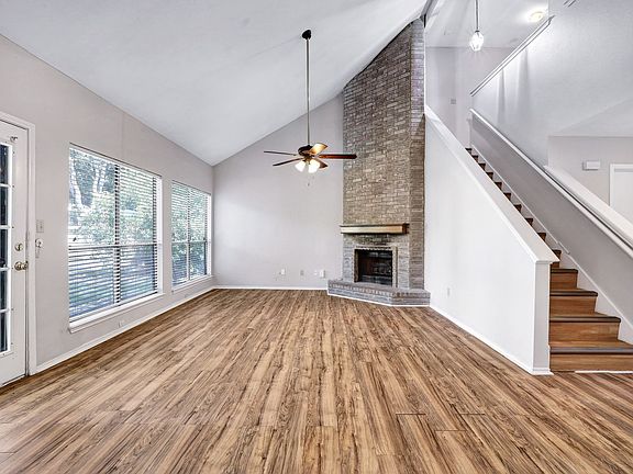 3rd image of 13802 Cypress Hollow Dr