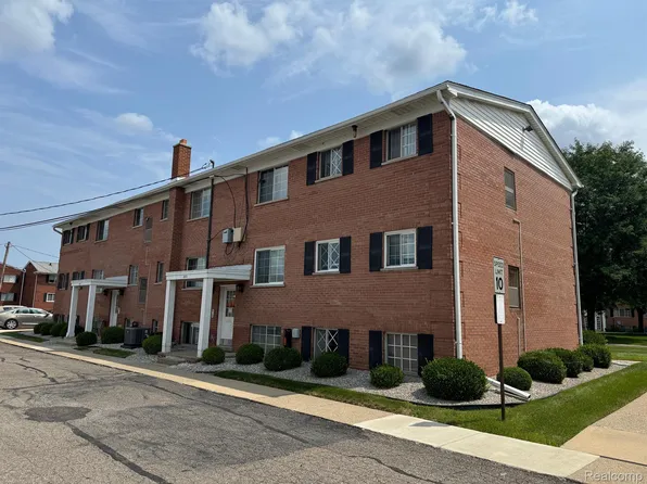 8171 Denwood Dr #K3, Sterling Heights, MI 48312