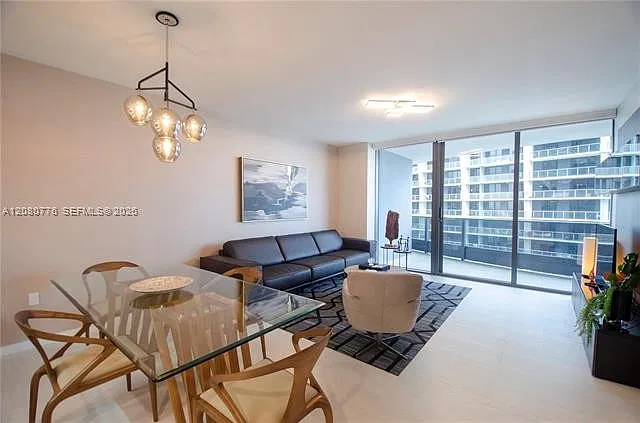4207 — Photo 2