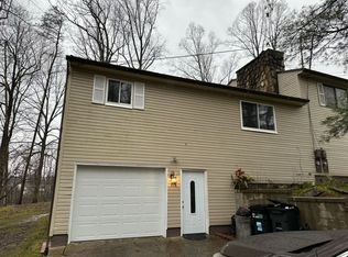 96 Forest Dr #106, Parkersburg, WV 26104