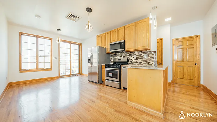 Rented by Nooklyn NYC LLC | media 11