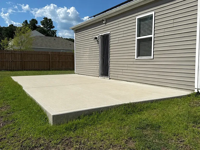 110 Cloverleaf St — Photo 14