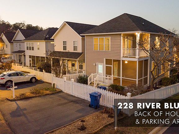 Rear Entry & Parking with Fully Fenced in Yard