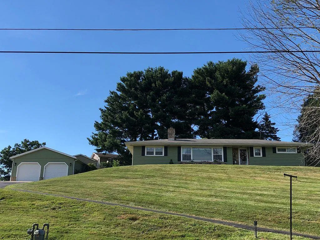 20 Herman Ave photo 1