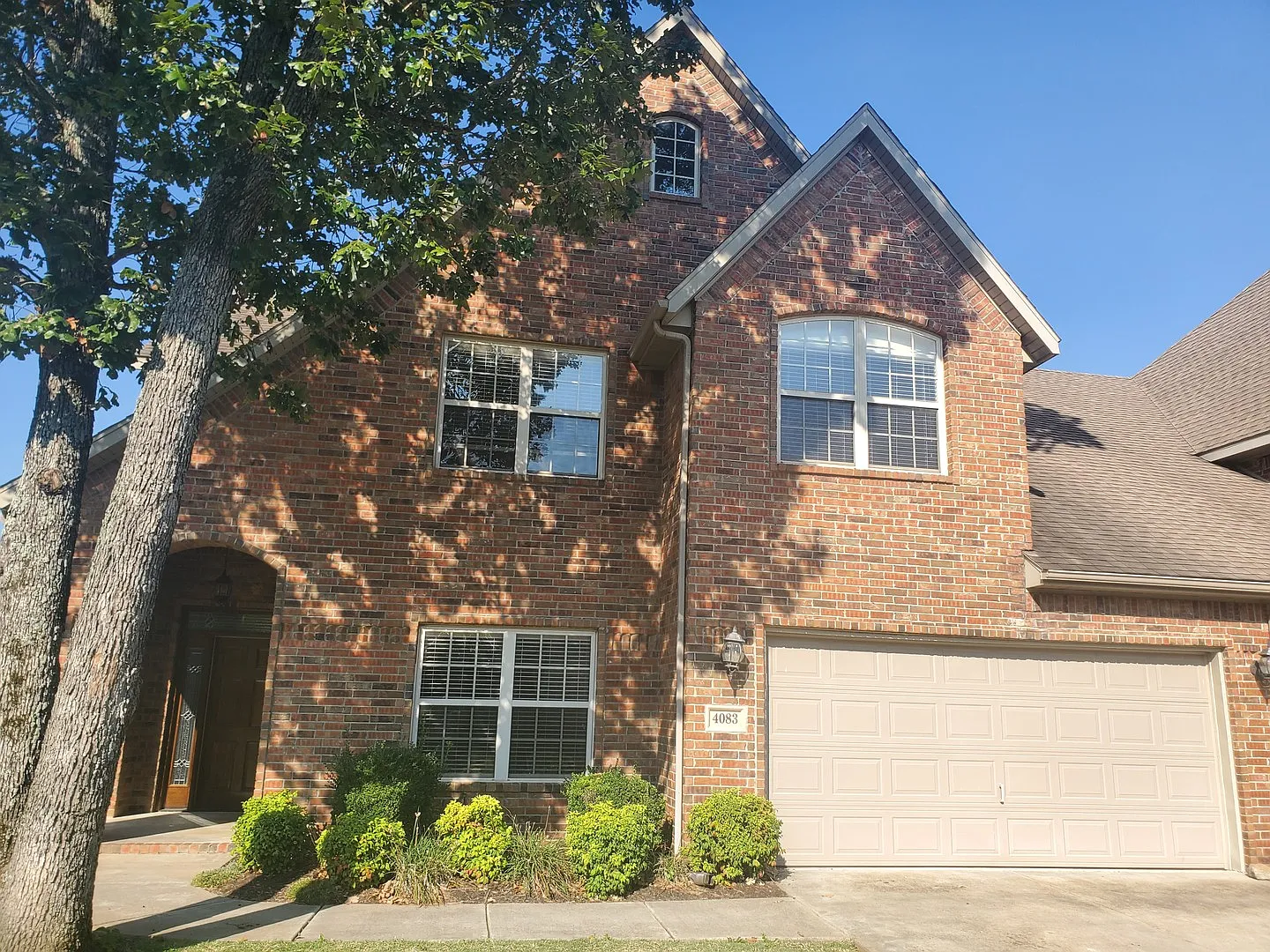 Nice 3 bedroom 2.5 bath home in North Fayetteville — Photo 1