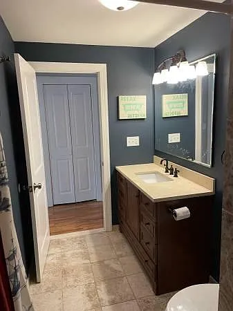 Third Floor Full Bathroom