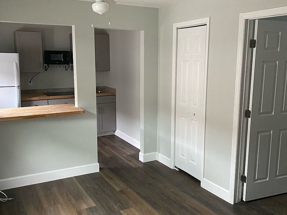 2nd image of 3901 6th St S APT 3