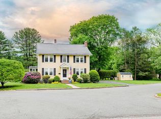 52 Bartons Ln, Milton, MA 02186