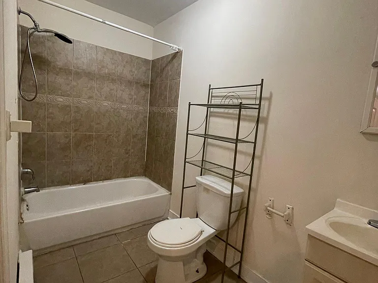 3427 N 2nd St #2R — Photo 5