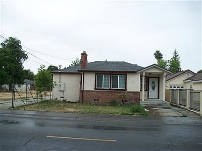 1st image of 3938 14th Ave