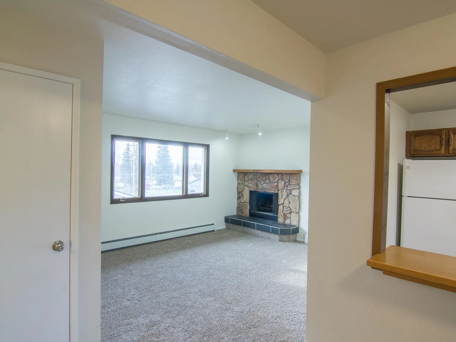 423 Oklahoma St — Photo 2