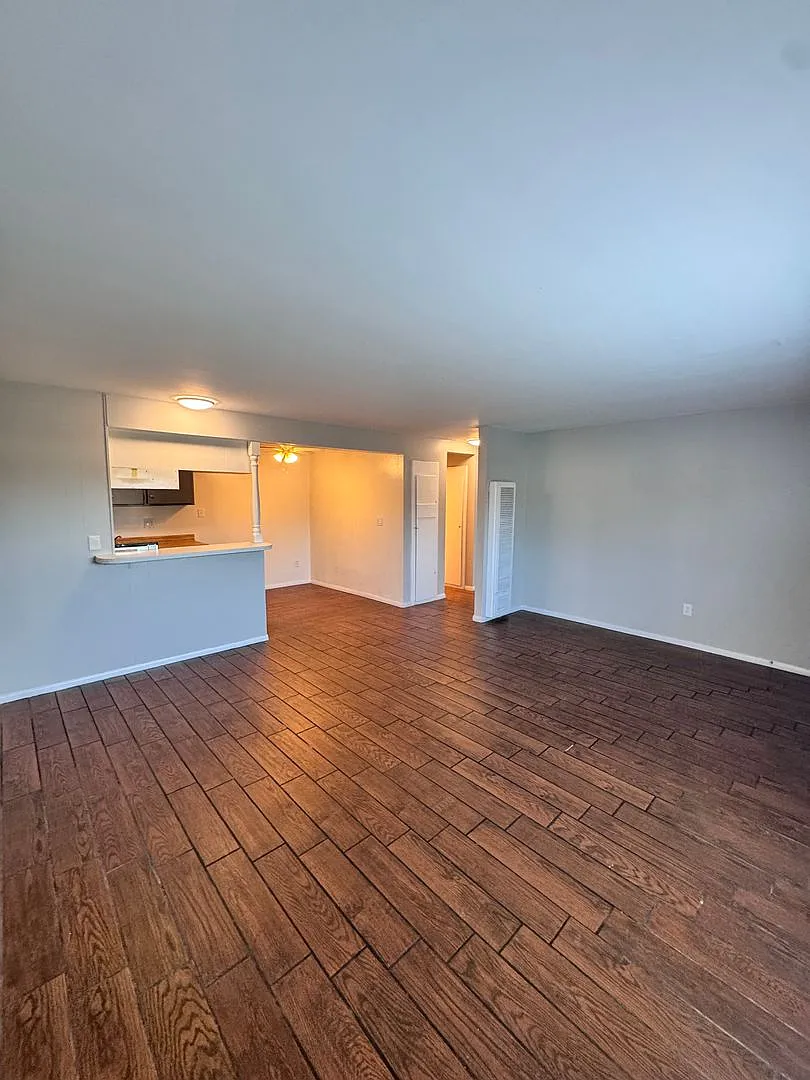 17441 Jacquelyn Lane — Photo 4