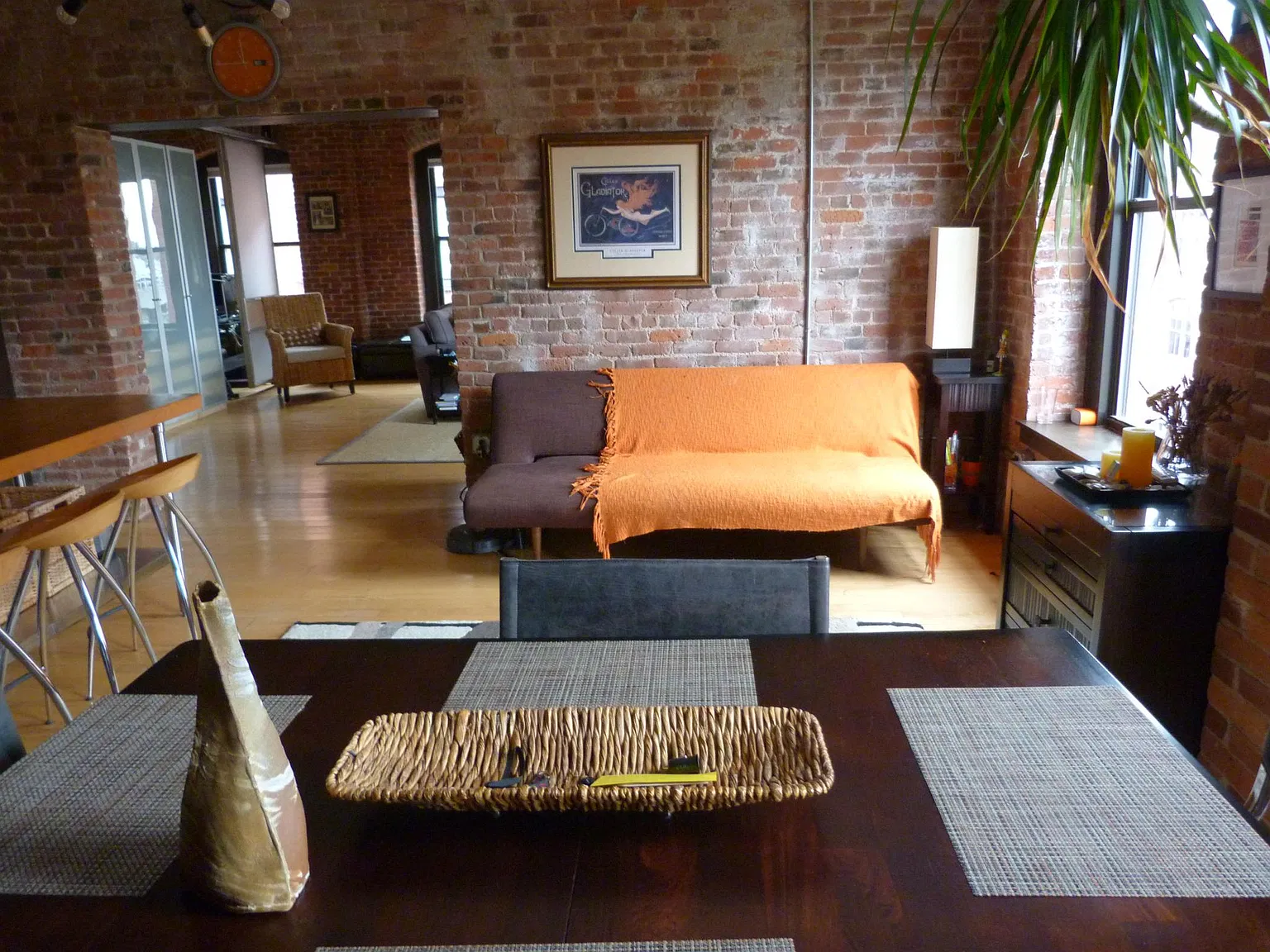 21 Wormwood St — Photo 2