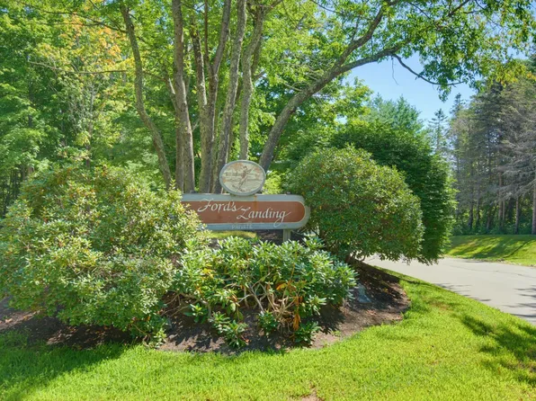 7 Fords Landing Drive, Dover, NH 03820