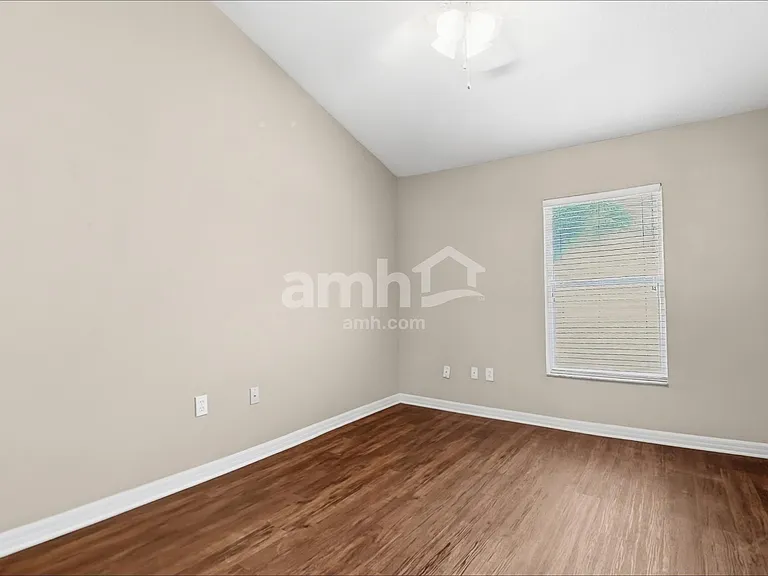 3213 Dunstable Dr — Photo 12