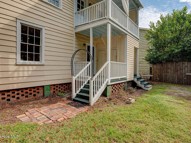 414 Orange St #B — Photo 2