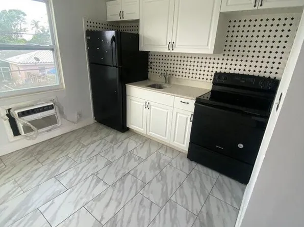 2417 N 19th Ave APT 3, Hollywood, FL 33020