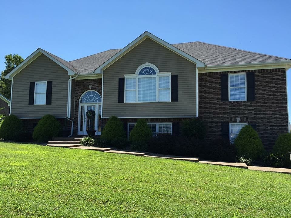 1st image of 213 Walnut Way