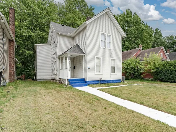 1853 Garden Ave, Lorain, OH 44052