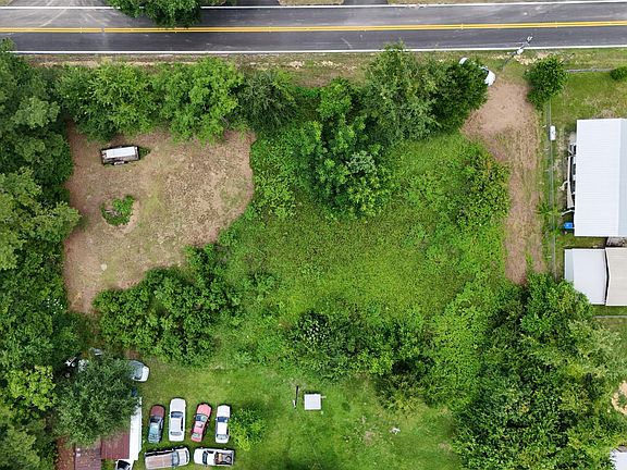 3rd image of 450 Henry Ave