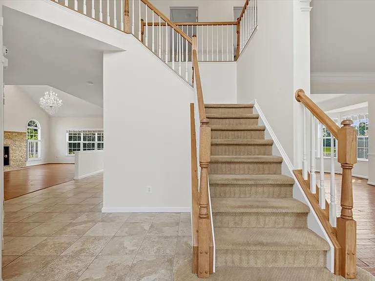 20242 Hidden Creek Ct — Photo 4