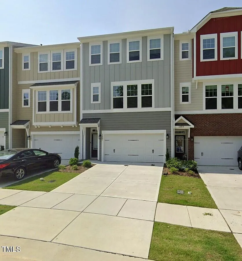 4 bed, 3.5 bath, 2350 sqft, $2,395 — Photo 1