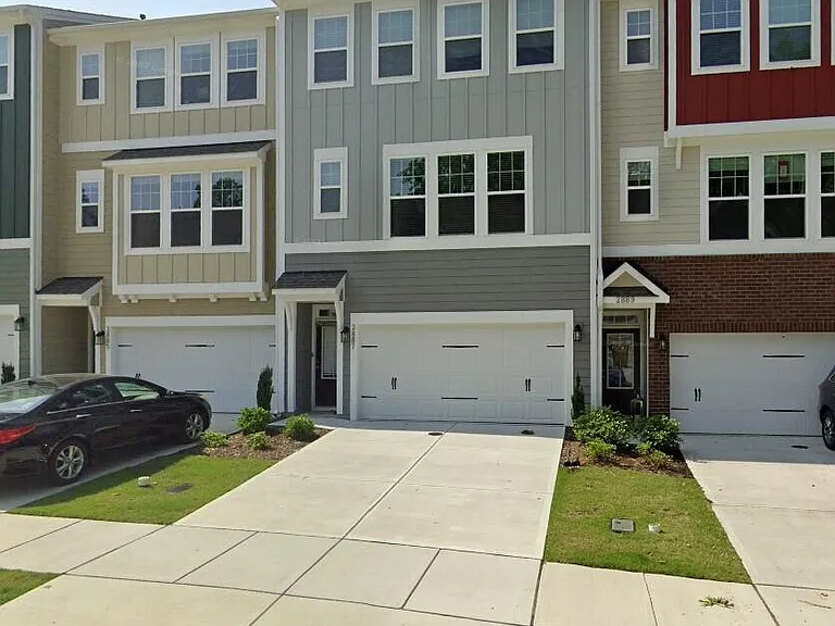 2887 Macintosh Woods Dr — Photo 1