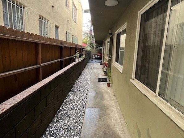 136 N Hamilton Dr APT 7