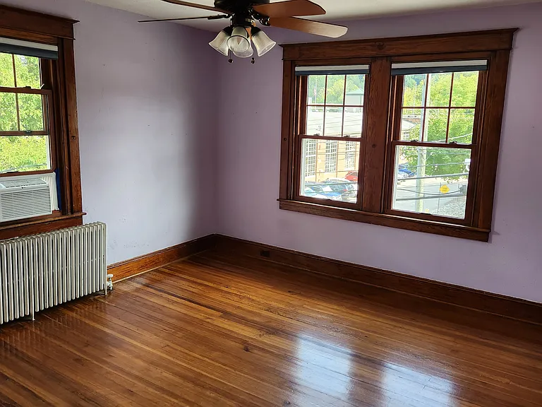 1142 E Matsonford Rd — Photo 15