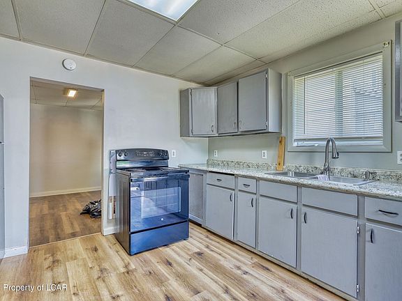 3rd image of 926-928 Johler Ave