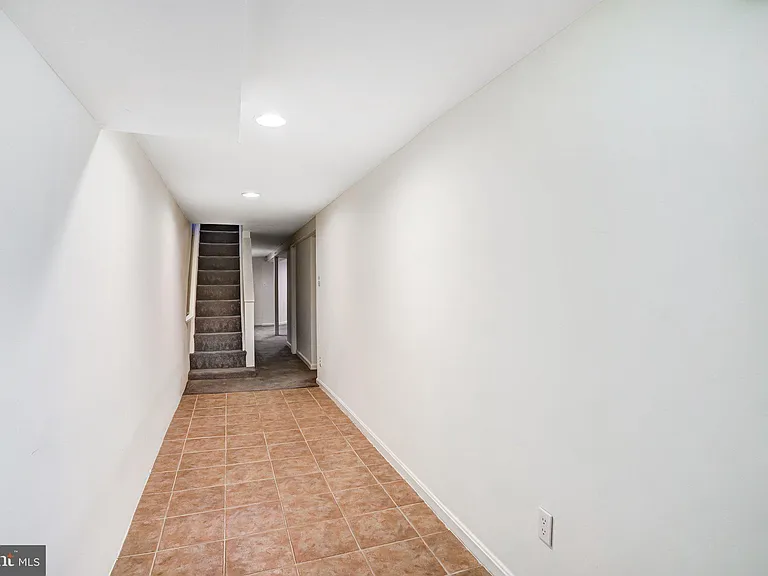 12 Rhode Island Ave NW — Photo 57