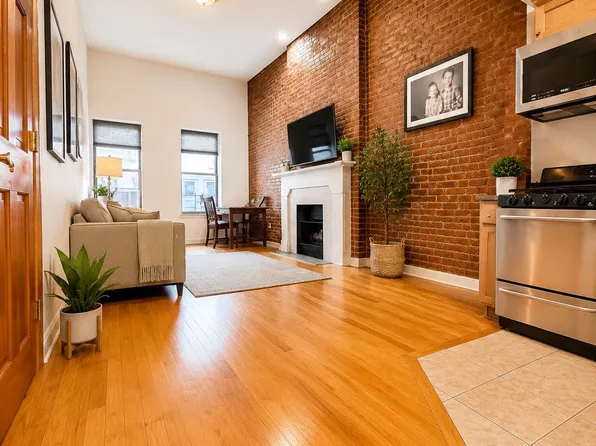 116 West 75th Street image 1 of 23