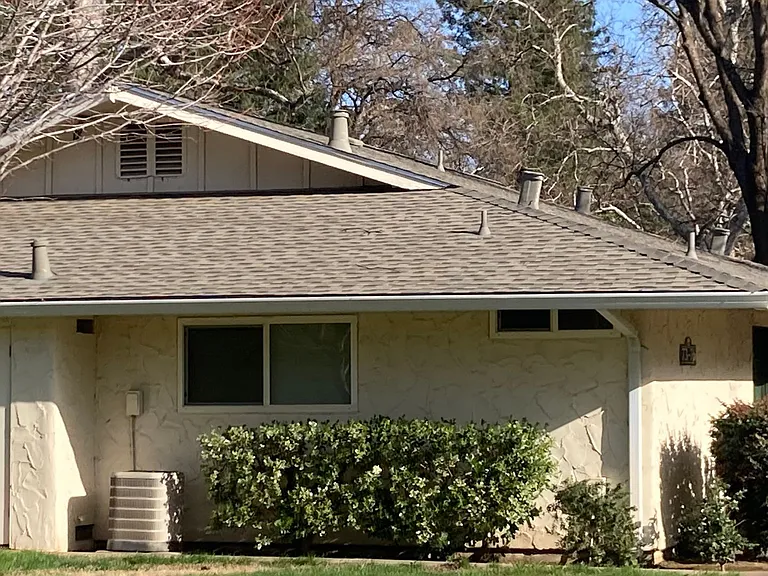Lassen Villa Apartments — Photo 20